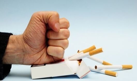 stop smoking to avoid pain in the finger joints